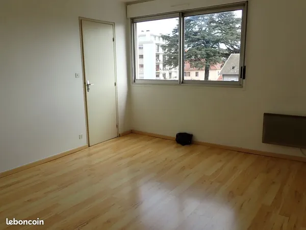 Studio 25m2 bas rue de Vesoul 