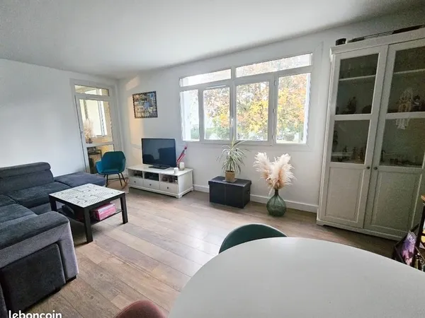 Montesson Centre - Appartement familial 4 pièces de 83 m² avec parking et cave 