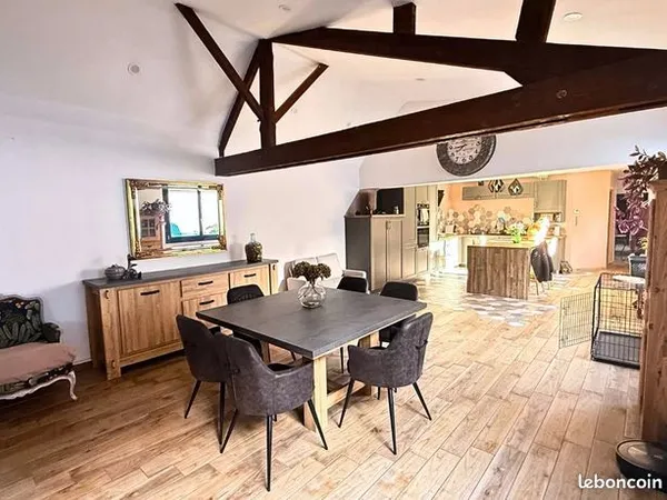 Maison 9 pièces 250 m² 