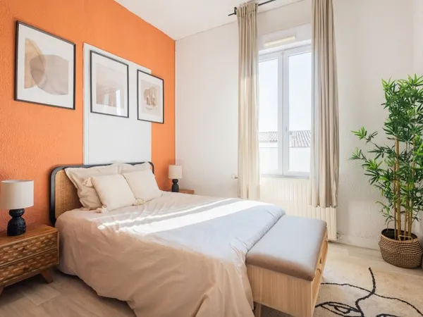 Chambre agréable et très lumineuse – 14m²