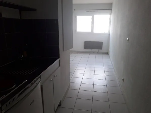 Studio 1 pièce 20 m² 