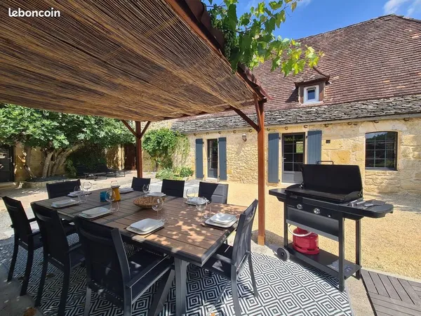 Maison de caractère entièrement rénovée à deux pas de Castelnaud-La-Chapelle- Périgord noir- 