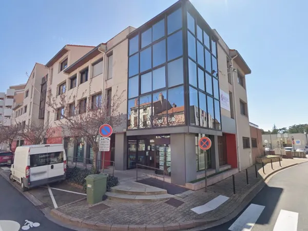 Local professionnel 2151 m² 