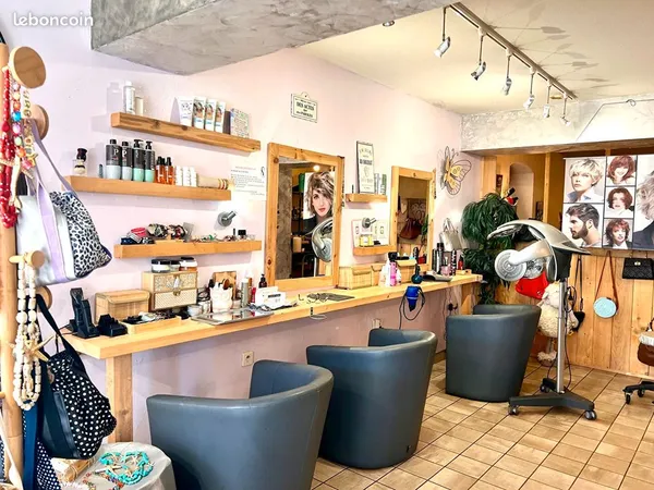 Salon de coiffure 67 m² COUBLANC 
