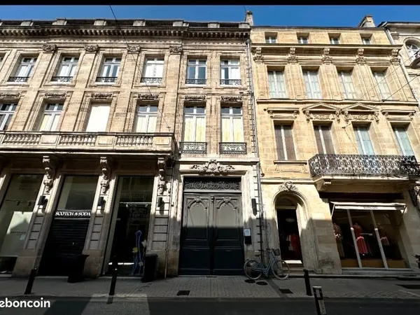 Bureau 120 m² à rénover - Bordeaux Hyper Centre (Rue de Grassi) 