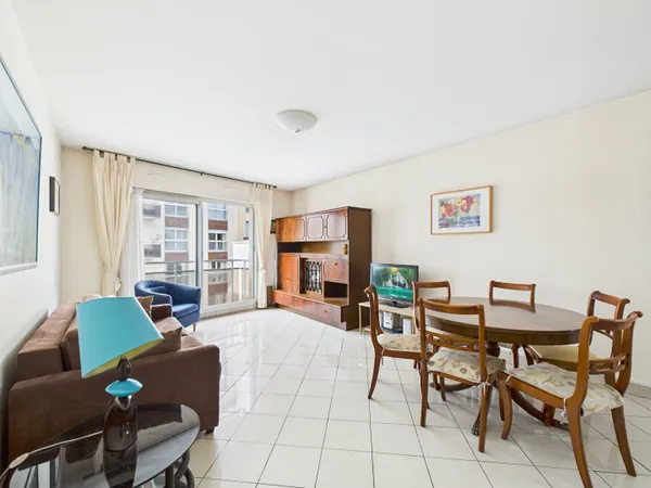Place de la Réunion - Paris 2 pièces - 46.45 m2 