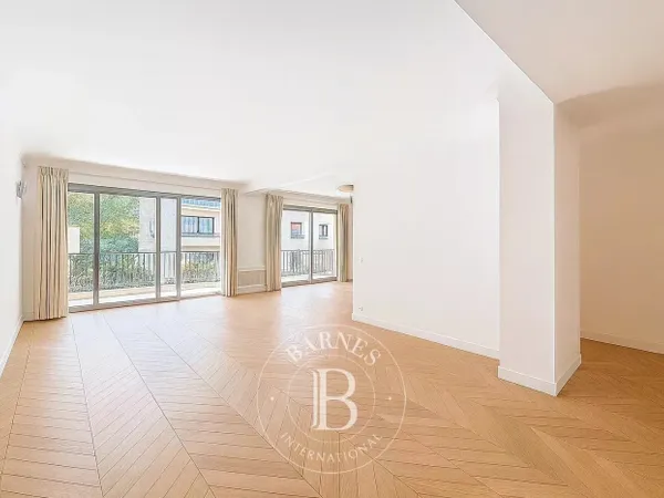 Le service location de la Maison BARNES vous propose ce bien : 