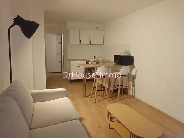 Studio 1 pièce 23 m² 