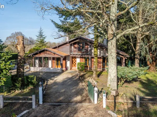 Villa 5 pièces 190 m² 
