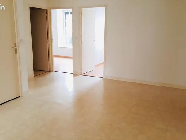 À louer - Appartement F3 de 82 m² en rez-de-chaussée - Patay (45310) 