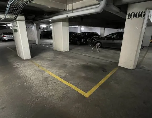 Parking - Garage Location Paris 11e Arrondissement   120€