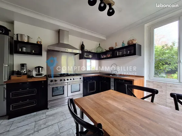 Maison 10 pièces 200 m² 