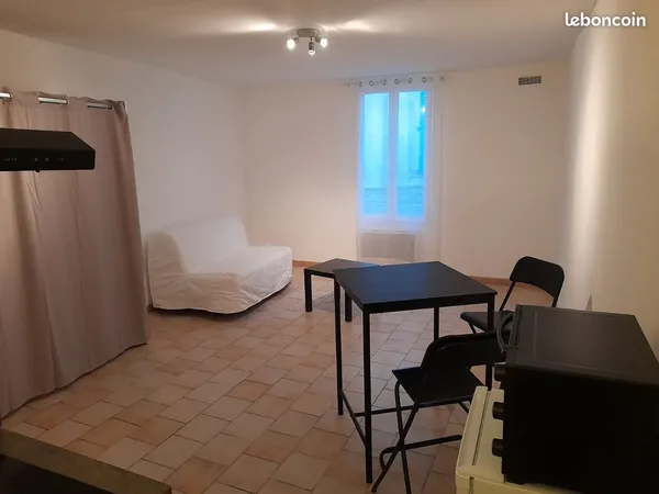 Studio meublé 