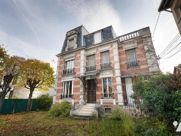 Maison 10 pièces 205 m² 