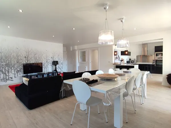 Appartement 5 pièces 170 m² 