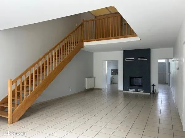 Maison 4 pièces 180 m² 