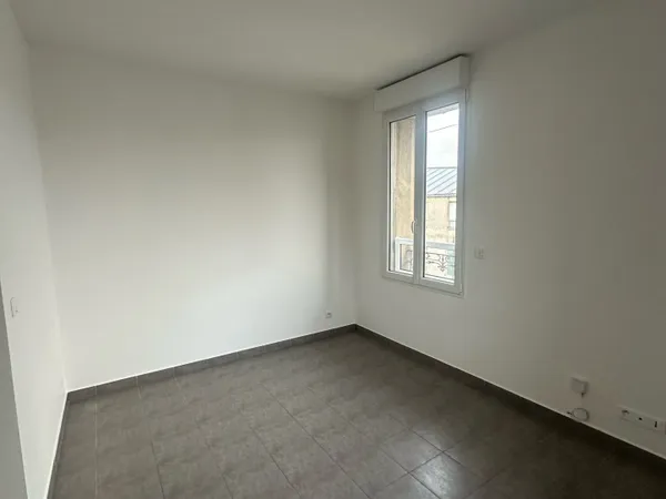 APPARTEMENT F3 PROCHE DE LA GARE DE MITRY-LE-NEUF 