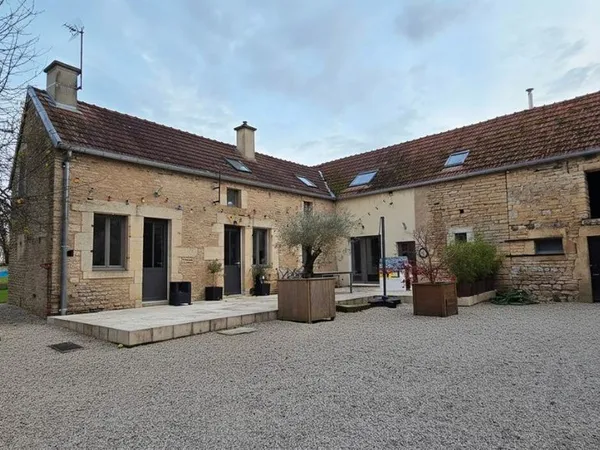 Maison entièrement restaurée 