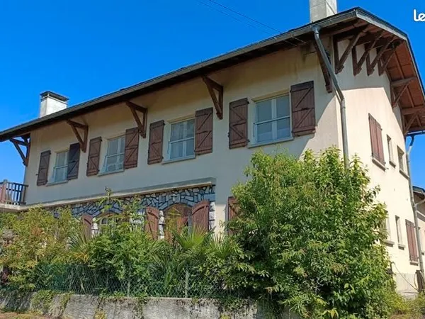 Maison 10 pièces 263 m² 