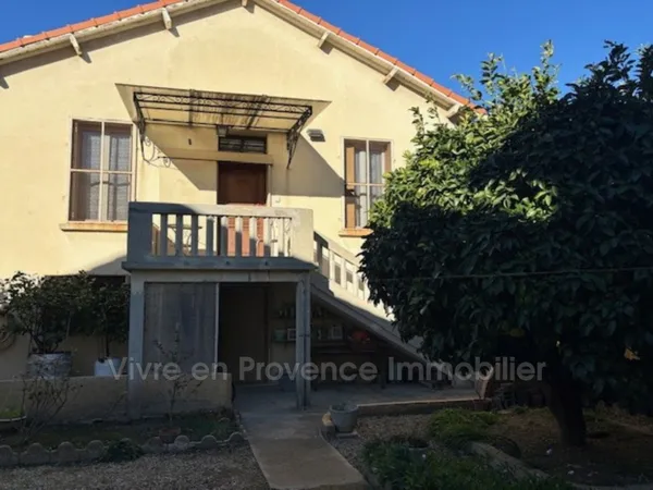 AVIGNON Extra muros. Quartier des Cheminots, quartier calme, 