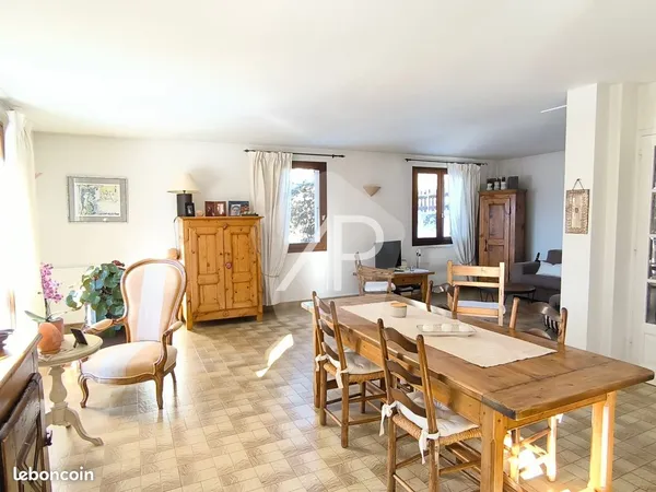 Appartement 4 pièces 126 m² 
