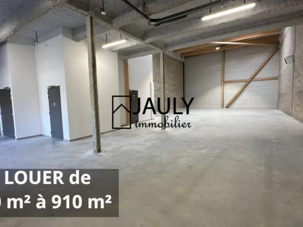 Parc de Coupvray 407 m² - Entrepot & Bureaux 