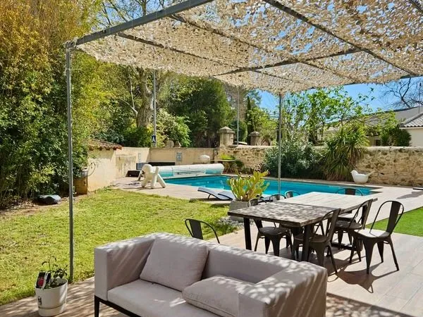 Maison 8 pièces 260 m² 