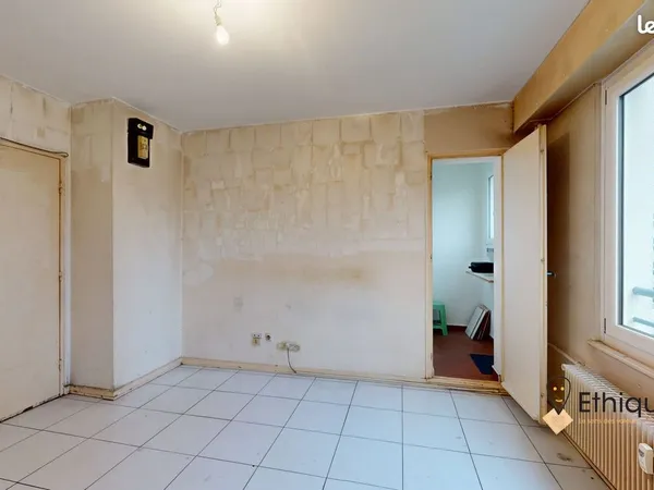 Appartement 1 pièce 14 m² 