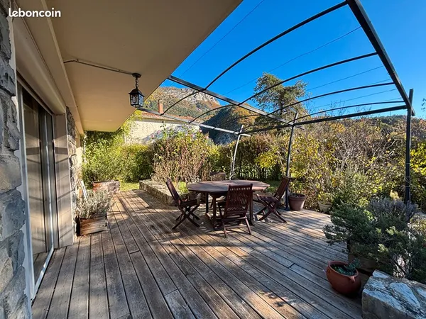 Propriété 6 pièces 150 m² 