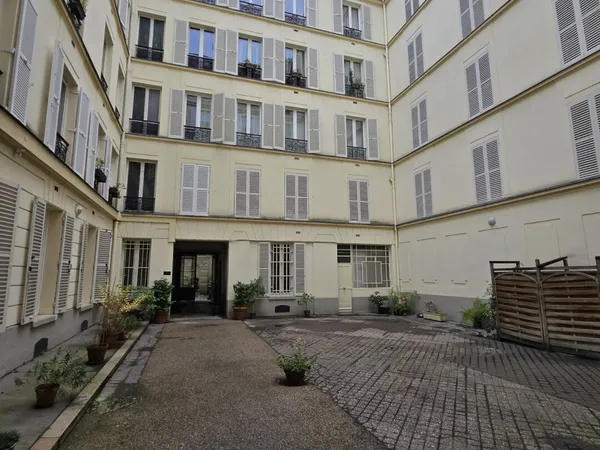 Appartement 1 pièce 9 m² 