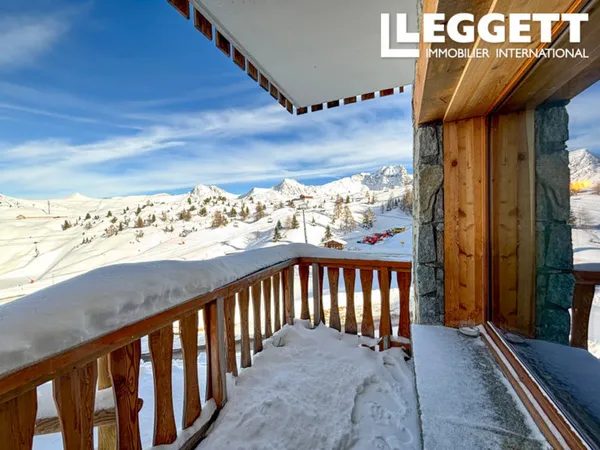 Deux studios idéalement situés à Plagne Villages, La Plagne. Possibilité de créer un 