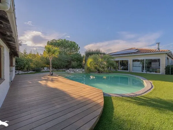 Villa de 7 pièces principales 