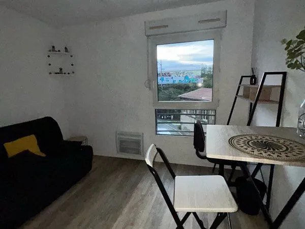 Studio meublé 