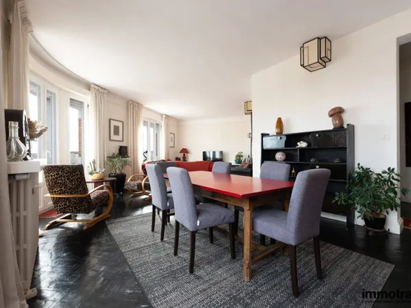 Appartement 3 pièces 140 m² 
