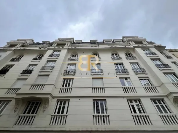 2 PIÈCES BELLE HAUTEUR 3,20 M ART DÉCO