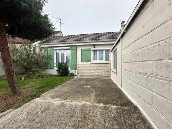 Maison de plain-pied 5 pièces 82 m² 