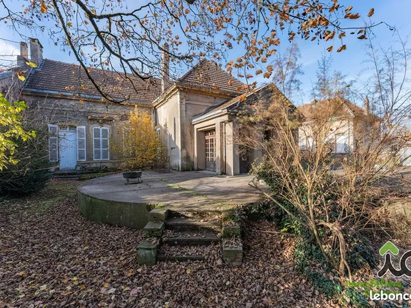 Maison 12 pièces 427 m² 