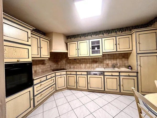 QUARTIER AGREABLE - IDEAL PREMIER ACHAT OU INVESTISSEMENT LOCATIF 