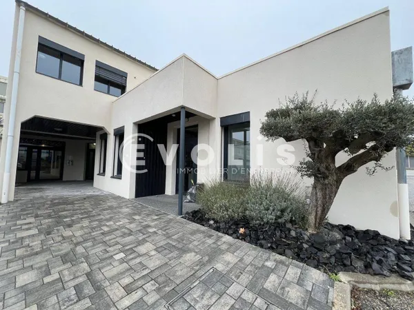 Bureaux 104 m² 