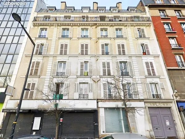 Studio 1 pièce 17 m² 