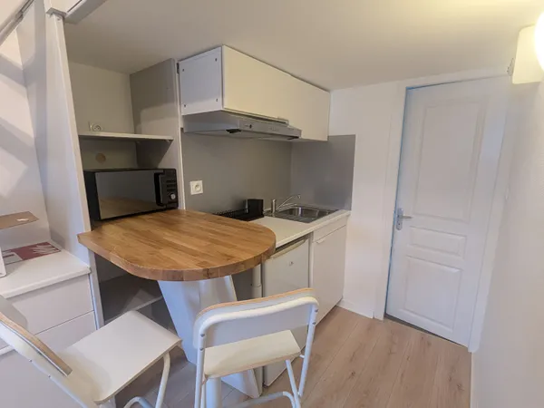 Appartement meublé TOUTES CHARGES COMPRISES 