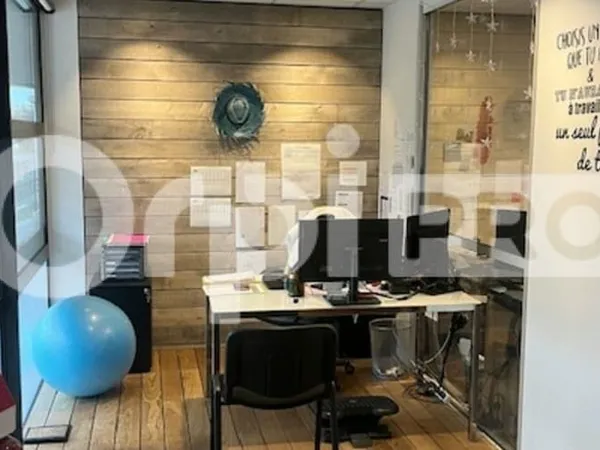Bureaux 63 m²
