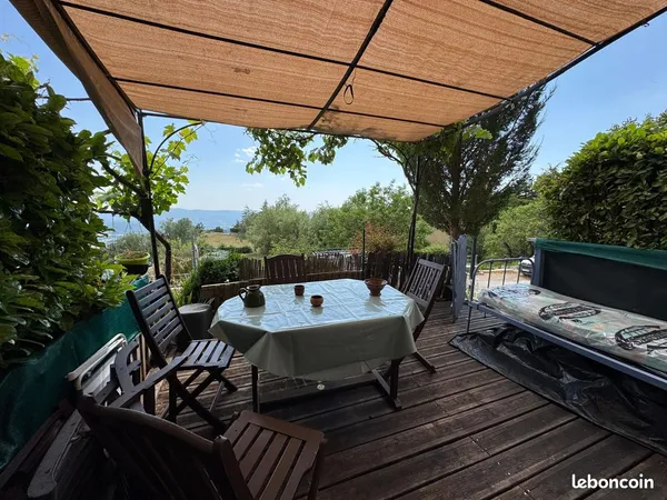 Loue maison de village Courbons 650 euros 