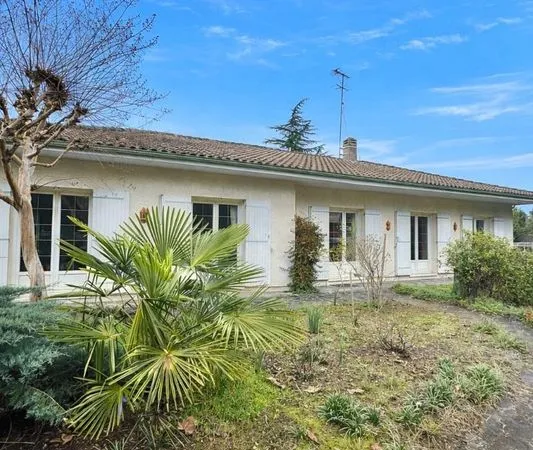 Maison 6 pièces 223 m² 