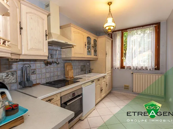 Appartement 4 pièces 77 m² 