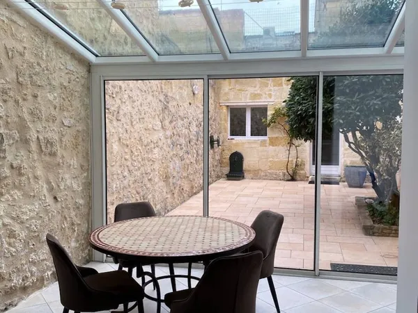 Loue maison meublée 