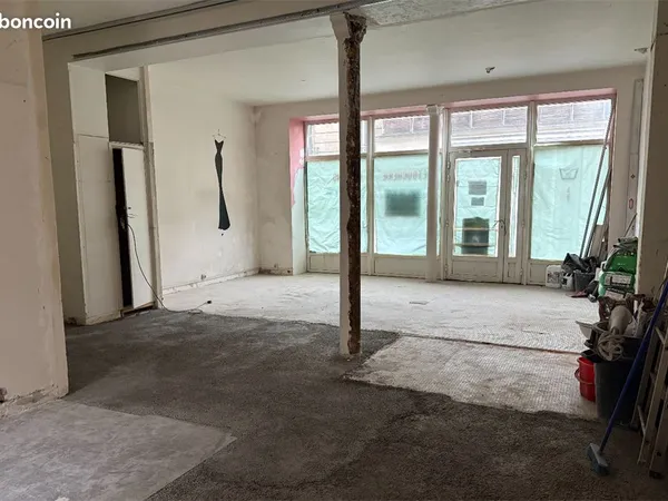 Local commercial 56 m² PARIS 