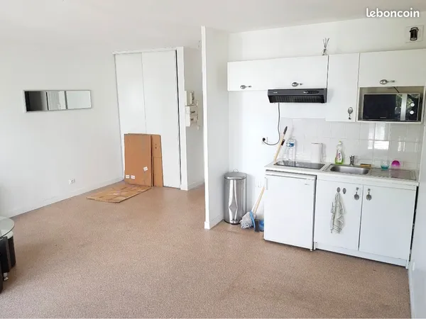 Studio 31 m2 à 3 min à pieds de la gare de Mantes la jolie 