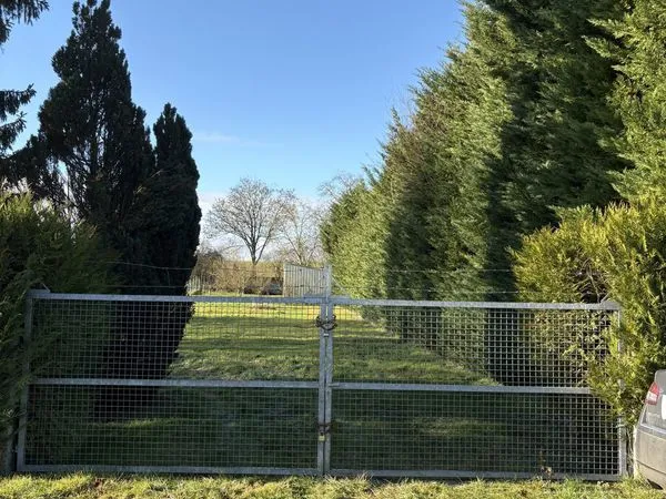Terrain 1700 m² Le Lude 