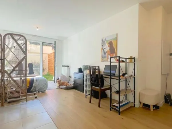 Appartement à louer 1 pièces SURESNES (92) 